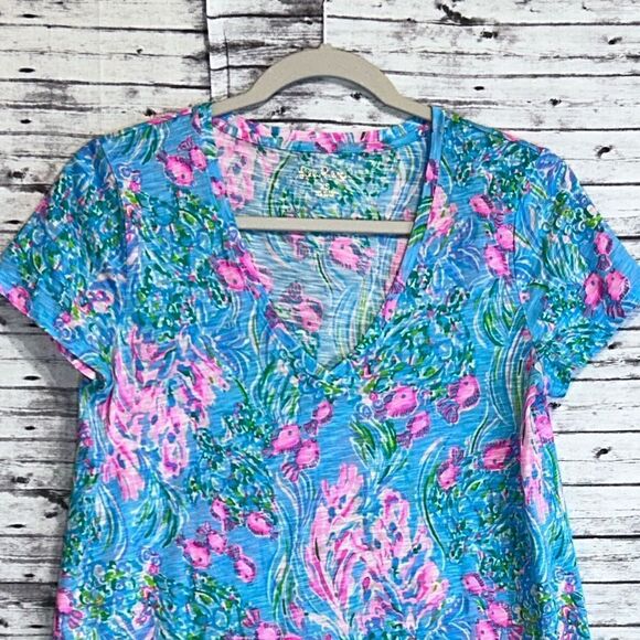 Lilly Pulitzer Etta V-Neck Top Best Fishes - Picture 6 of 8